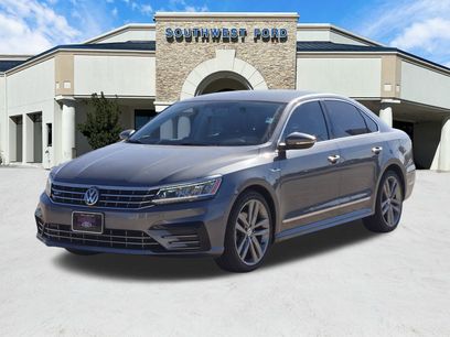 Used 2017 Volkswagen Passat 1.8T R-Line w/ R-Line Lighting Package