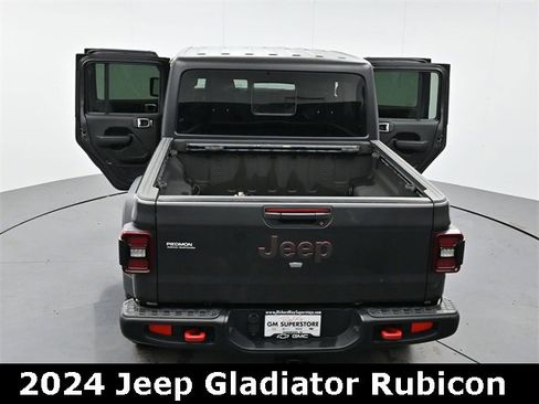 Used 2024 Jeep Gladiator Rubicon image 37