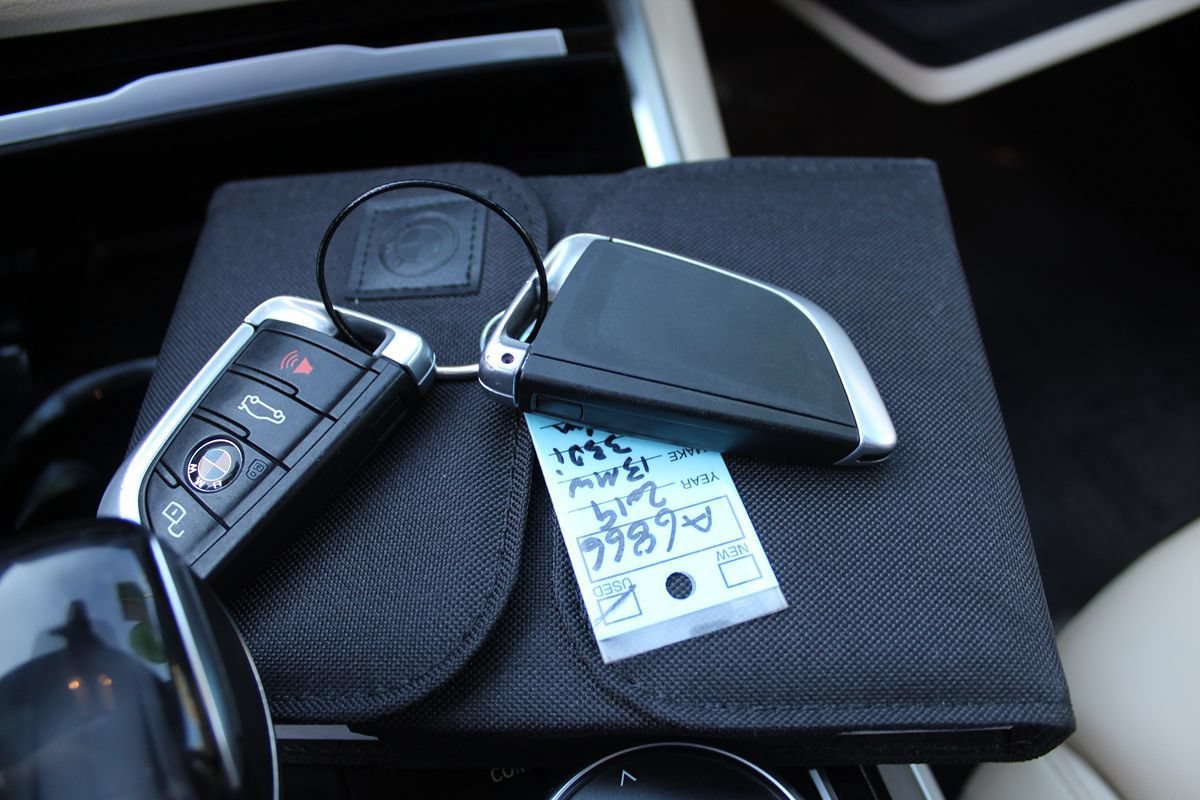 Used 2019 BMW 330i Sedan w/ Driving Assistance Package RWD image 22