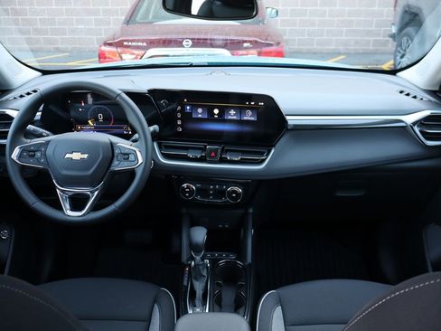 New 2026 Chevrolet TrailBlazer LT w/ Convenience Package AWD/4WD image 39