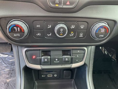 Used 2023 GMC Terrain AT4 image 18