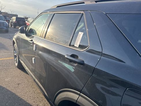 New 2026 Ford Explorer Active w/ Active Comfort Package image 8