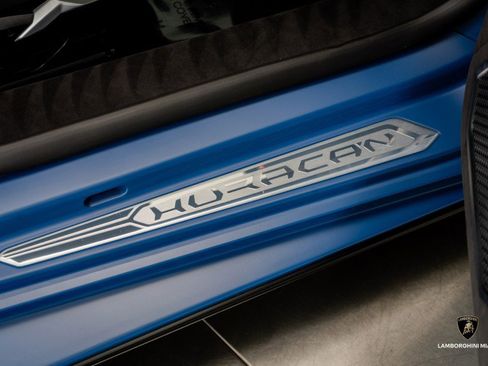 Used 2023 Lamborghini Huracan Tecnica image 41