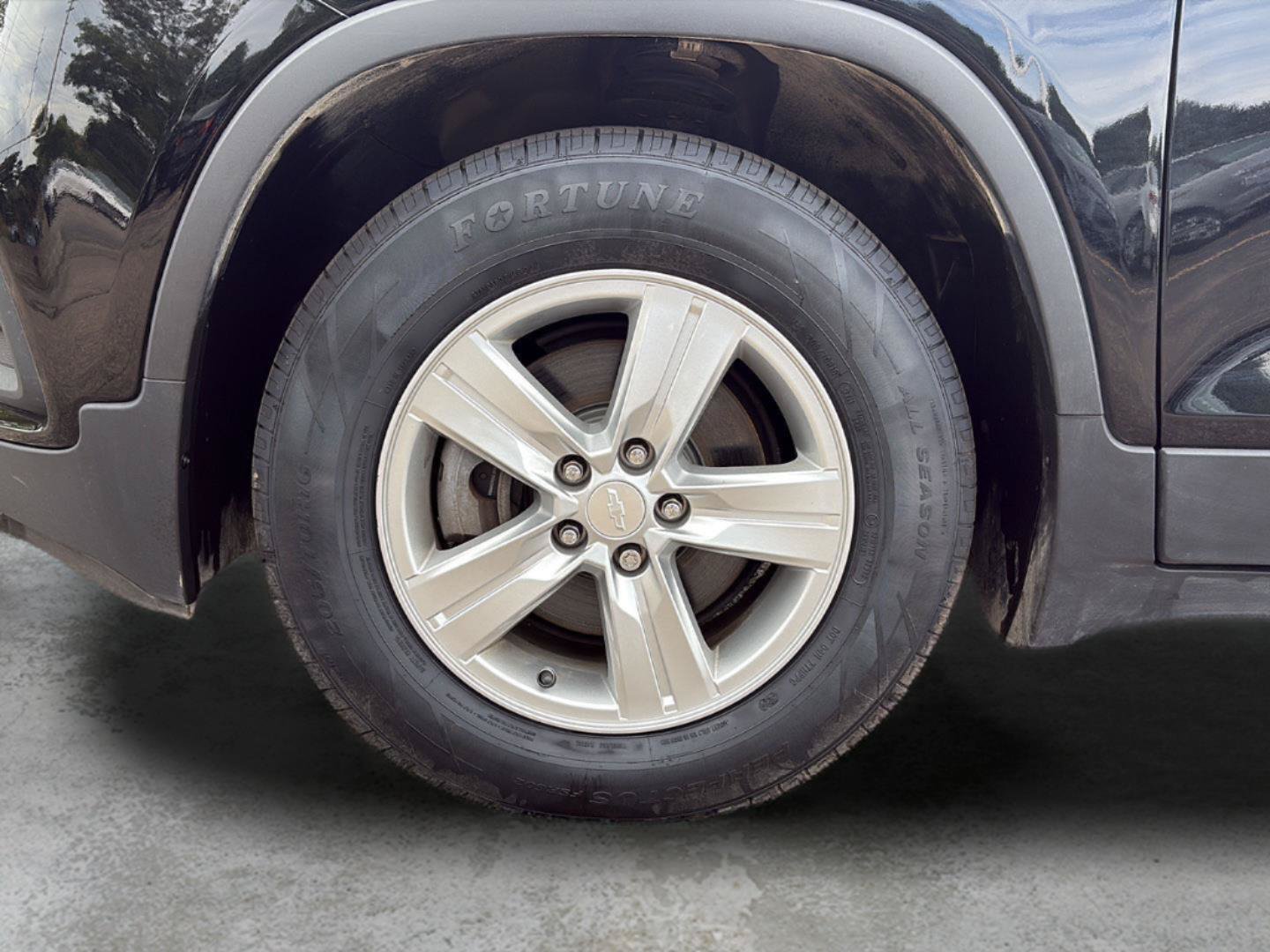 Used 2020 Chevrolet Trax LT FWD image 21