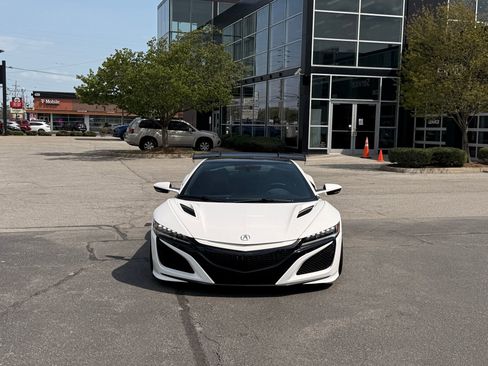 Used 2017 Acura NSX image 2