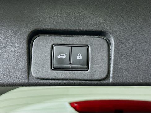 Used 2023 Nissan Rogue SL w/ SL Premium Package FWD image 31