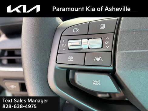 New 2025 Kia K4 LXS image 24