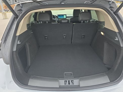 New 2026 Lincoln Corsair Premiere image 12