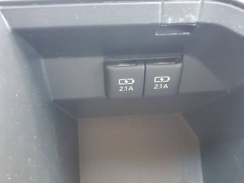 Used 2020 Toyota Camry LE FWD image 26