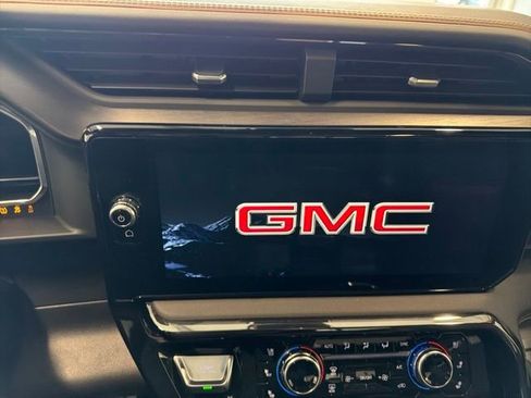 Used 2024 GMC Sierra 1500 AT4 w/ Technology Package AWD/4WD image 29