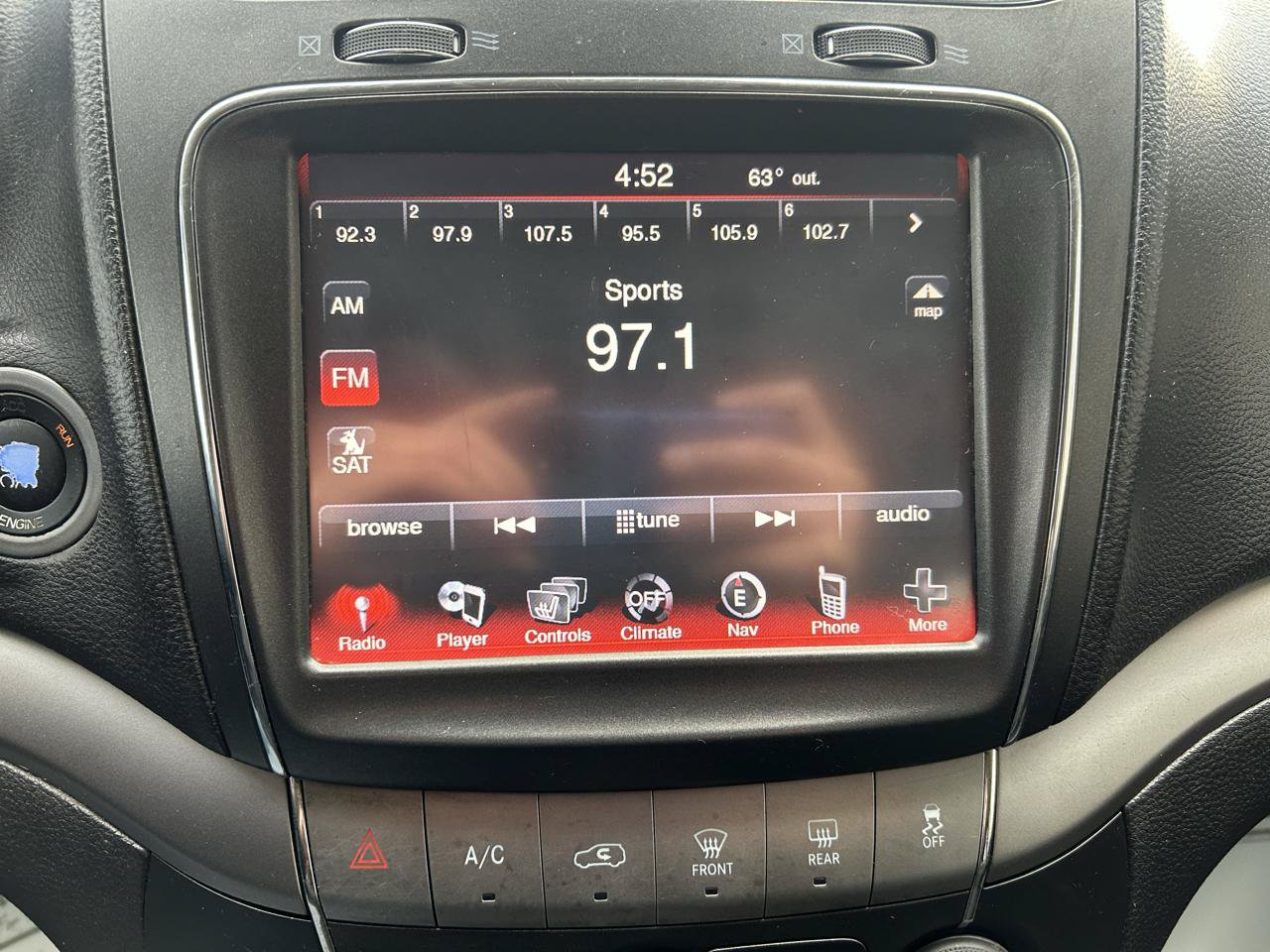 Used 2015 Dodge Journey Crossroad w/ Flexible Seating Group FWD image 23