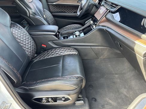 Used 2022 Jeep Grand Cherokee Summit w/ Advanced Protech Group IV image 28