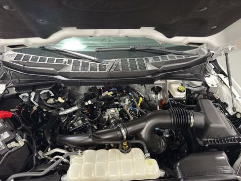 Certified 2025 Ford F150 XLT w/ Equipment Group 302A MID AWD/4WD image 37