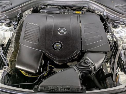 Certified 2025 Mercedes-Benz GLC 300 image 23