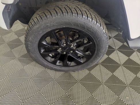 Used 2021 Jeep Wrangler Unlimited Sahara image 29