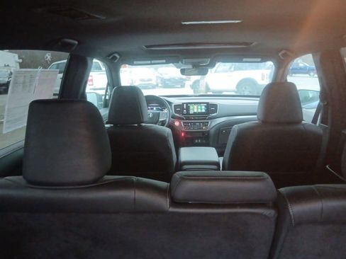 Used 2024 Honda Passport EX-L image 16