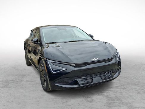 New 2025 Kia EV6 Wind image 3