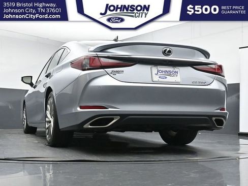 Used 2022 Lexus ES 350 Ultra Luxury w/ Accessory Package FWD image 32