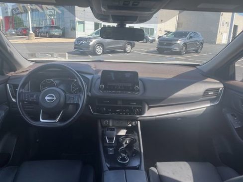 Certified 2023 Nissan Rogue SV w/ SV Premium B Package AWD/4WD image 12