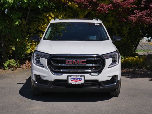 Used 2024 GMC Terrain AT4 w/ Infotainment Package II AWD/4WD image 22