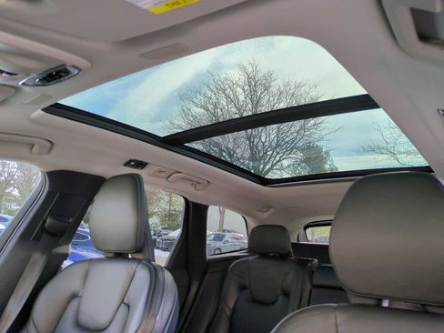 Used 2021 Volvo XC60 T5 Inscription image 19