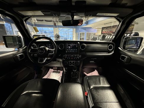 Used 2018 Jeep Wrangler Unlimited Sahara w/ Dual Top Group image 17