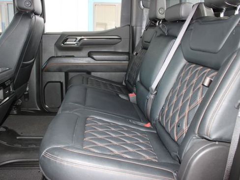 Used 2022 GMC Sierra 1500 AT4 w/ AT4 Premium Package AWD/4WD image 24
