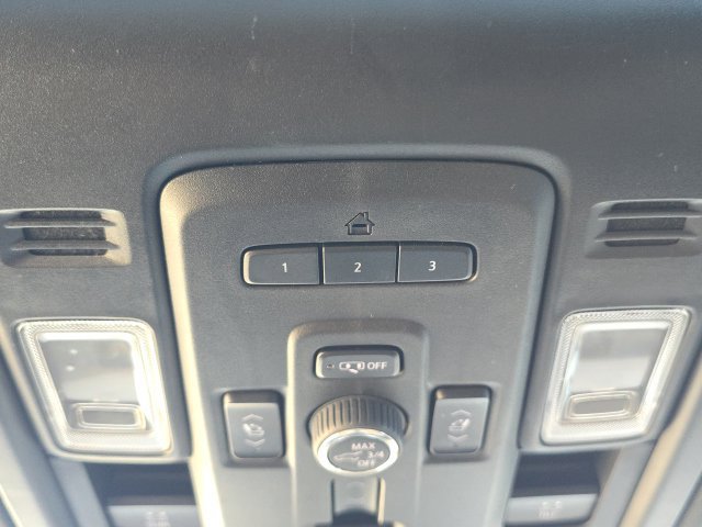Certified 2023 Chevrolet Suburban Premier AWD/4WD image 27