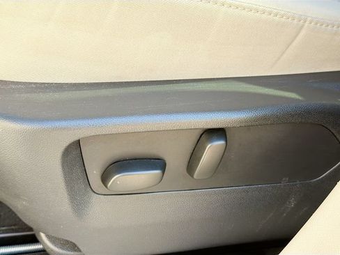 Used 2023 Buick Envision Preferred FWD image 12