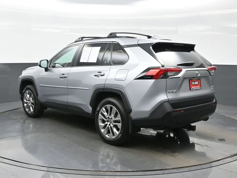 Used 2023 Toyota RAV4 XLE Premium AWD/4WD image 4
