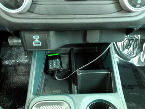 Used 2022 Ford Maverick XL image 39