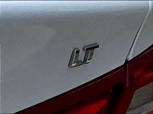 Used 2024 Chevrolet Malibu LT FWD image 25