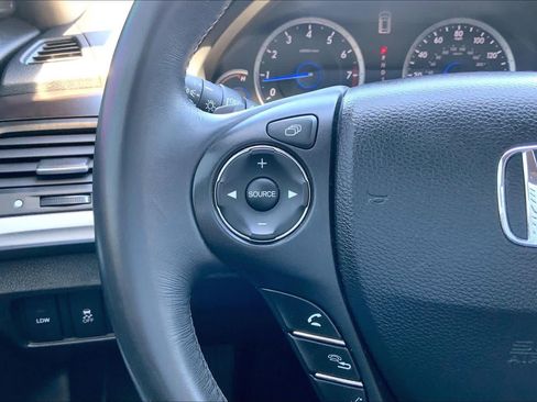 Used 2015 Honda Crosstour EX-L image 23