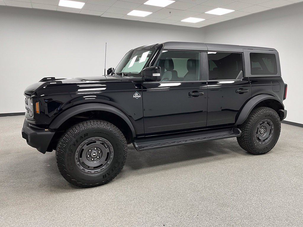 Used 2025 Ford Bronco Outer Banks w/ Sasquatch Package AWD/4WD image 6