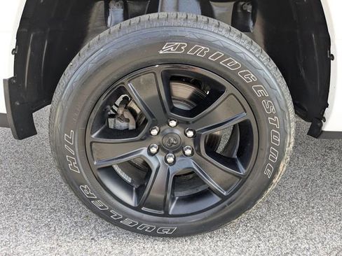 Used 2023 RAM 1500 Big Horn AWD/4WD image 12