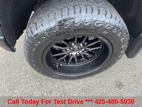 Used 2021 Chevrolet Silverado 1500 LT Trail Boss w/ Convenience Package II AWD/4WD image 11