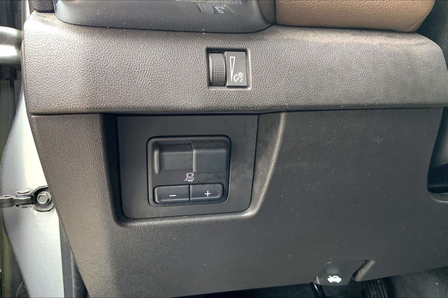 Used 2024 GMC Canyon Denali AWD/4WD image 33