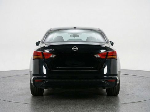Used 2025 Nissan Altima 2.5 SV FWD image 7