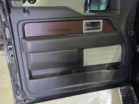 Used 2013 Ford F150 Lariat image 16