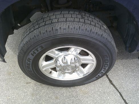 Used 2012 RAM 2500 Laramie w/ Chrome Accents Group image 9