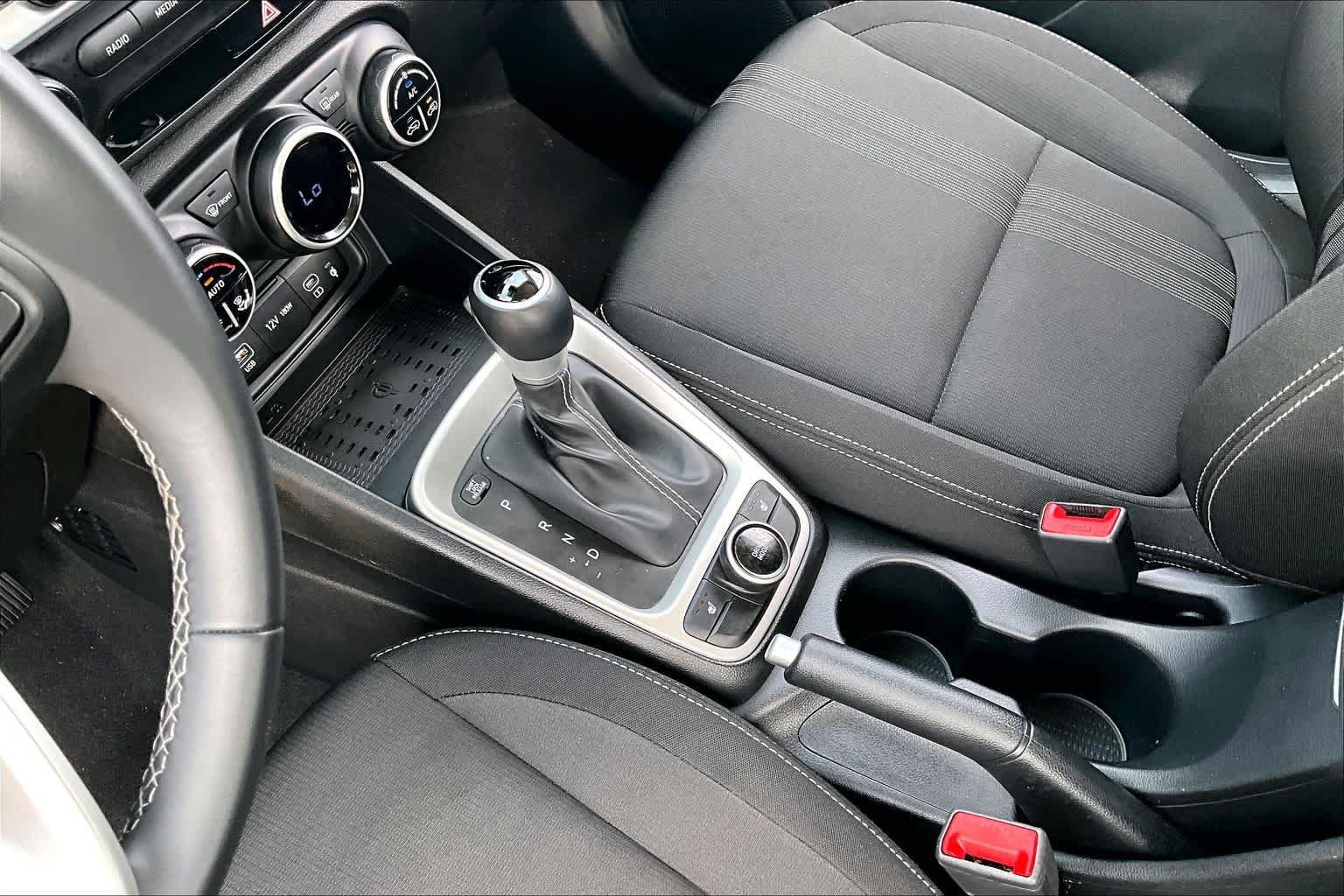 Certified 2026 Hyundai Venue SEL FWD image 17