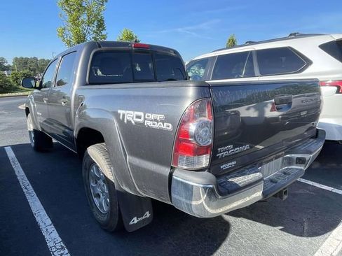 Used 2015 Toyota Tacoma 4x4 Double Cab w/ TRD Off-Road Package image 9