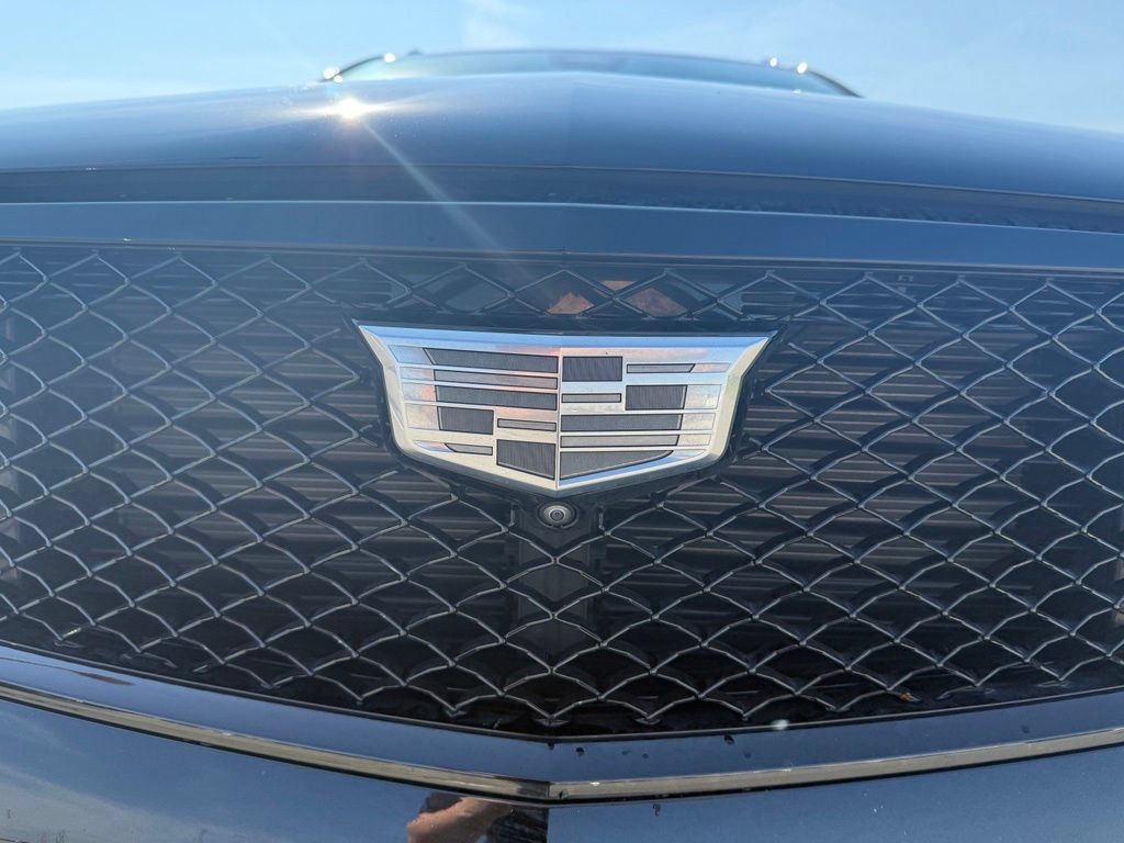 Certified 2024 Cadillac XT4 Sport AWD/4WD image 9