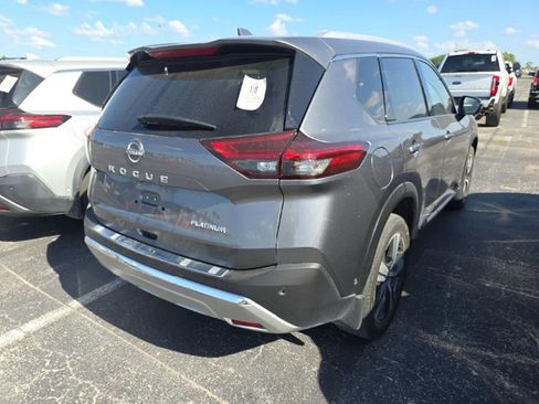 Used 2023 Nissan Rogue Platinum w/ Platinum Premium Package FWD image 4
