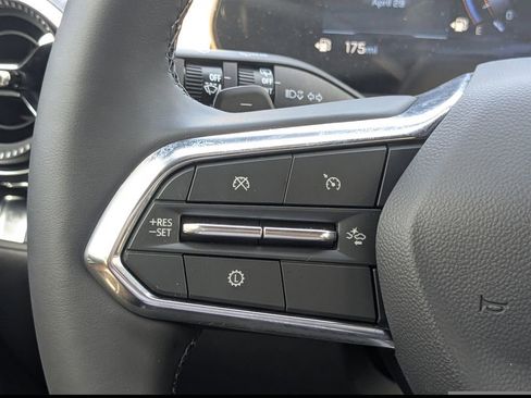 New 2026 Chevrolet Equinox ACTIV FWD image 23