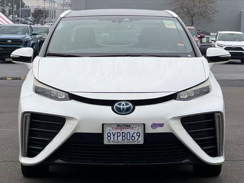 Certified 2018 Toyota Mirai image 10