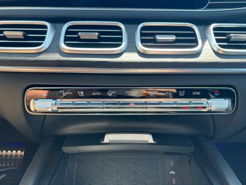 Used 2026 Mercedes-Benz GLS 450 4MATIC image 30
