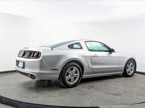 Used 2014 Ford Mustang V6 image 7