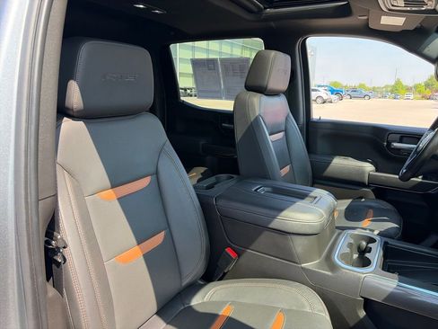 Used 2021 GMC Sierra 1500 AT4 w/ AT4 Value Package AWD/4WD image 12