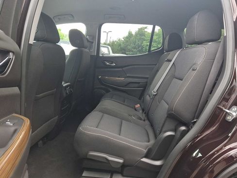 Used 2021 GMC Acadia SLE w/ LPO, Floor Liner Package FWD image 12